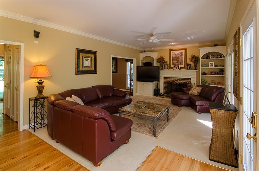 235 English Oak Road Simpsonville, SC 29681 - Photo 8 of 32 Gallery Image 8