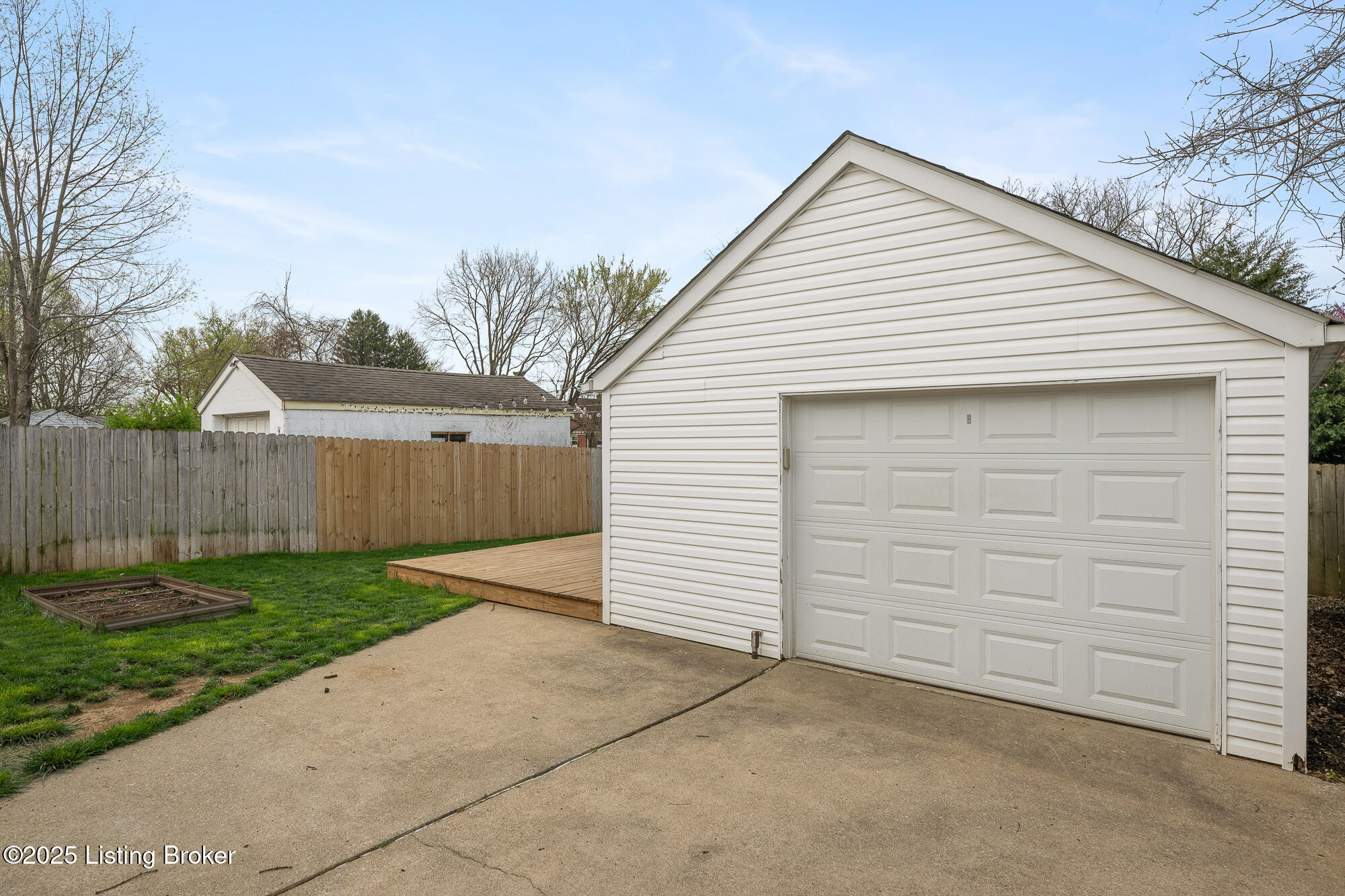 2580 Greenup Road Louisville, KY 40217 - Photo 27 of 31 2580 Greenup Rd-30