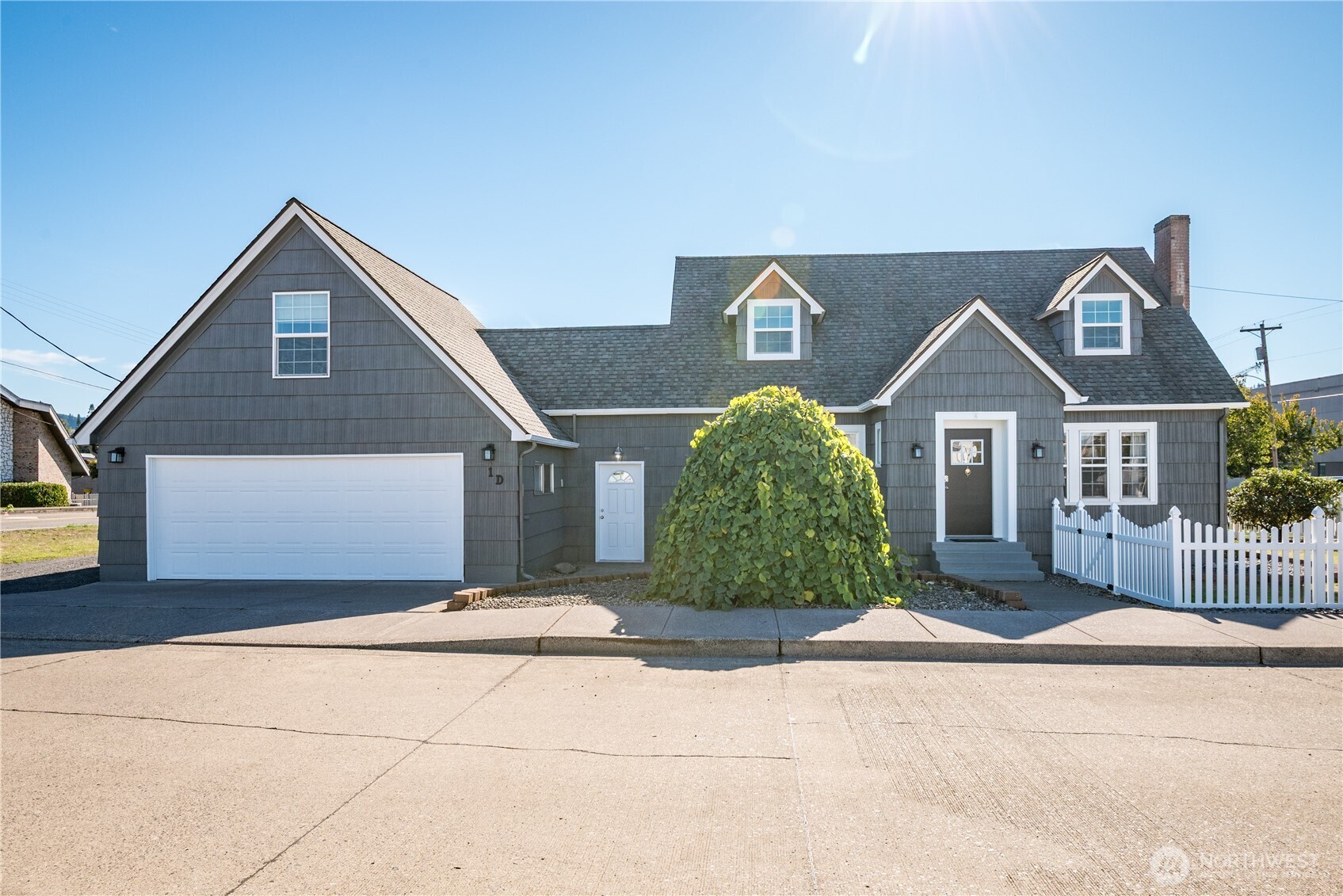 1 D Street Southwest Castle Rock, WA 98611 - Photo 1 of 40