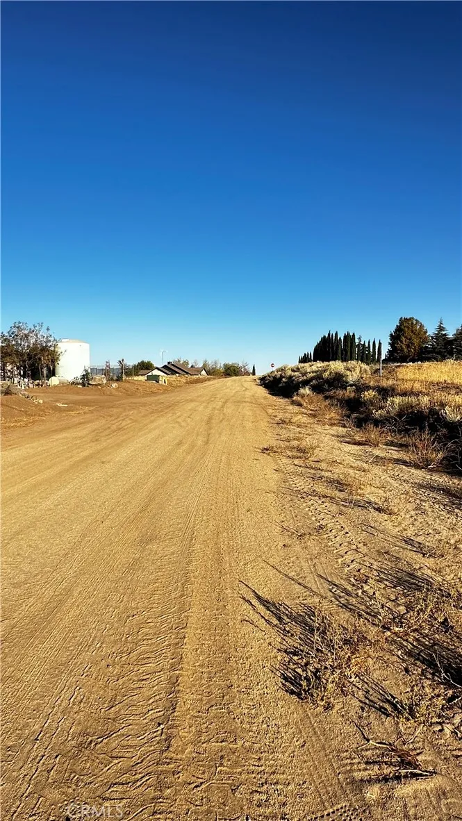 0 Modoc Tehachapi, CA 93561 - Photo 3 of 4 a view of an ocean