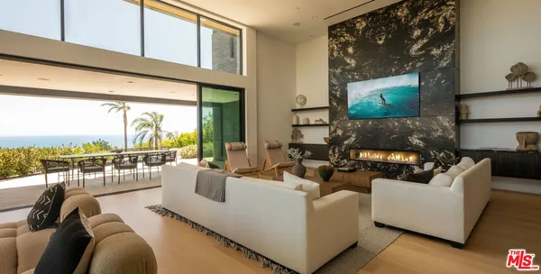 $12,795,000 | 29800 Cuthbert Road, Malibu, CA 90265