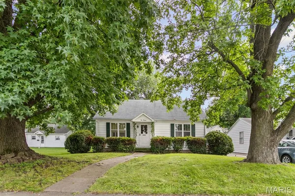 $195,000 | 114-112 Andrew Avenue, Jerseyville, IL 62052