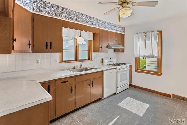 $195,000 | 114-112 Andrew Avenue, Jerseyville, IL 62052