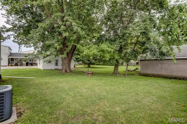 $195,000 | 114-112 Andrew Avenue, Jerseyville, IL 62052