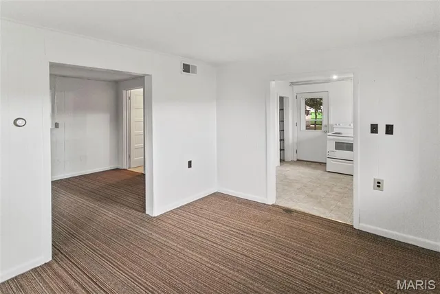 $195,000 | 114-112 Andrew Avenue, Jerseyville, IL 62052