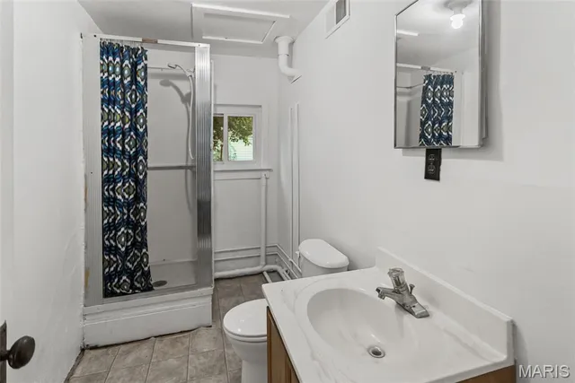 $195,000 | 114-112 Andrew Avenue, Jerseyville, IL 62052