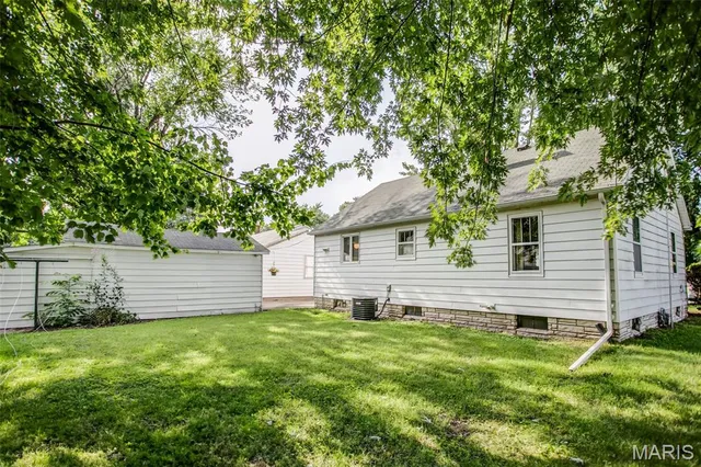 $195,000 | 114-112 Andrew Avenue, Jerseyville, IL 62052