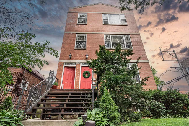 $295,800 | 7223 North Oakley Avenue, Unit 1E, Chicago, IL 60645