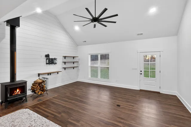 $589,777 | 249 Claypool Road, Bethpage, TN 37022