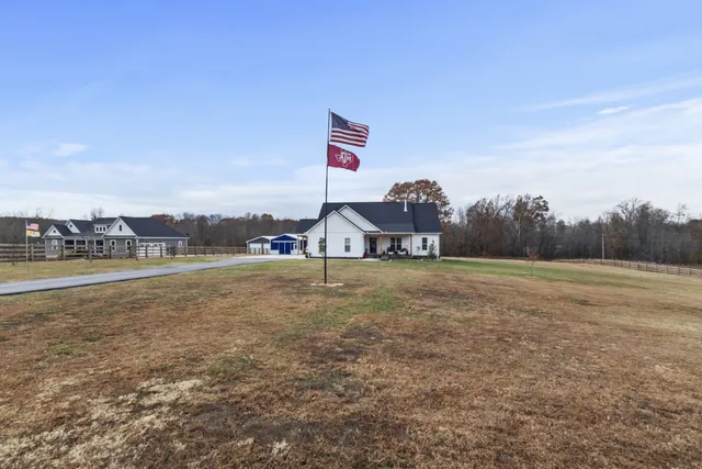 $589,777 | 249 Claypool Road, Bethpage, TN 37022