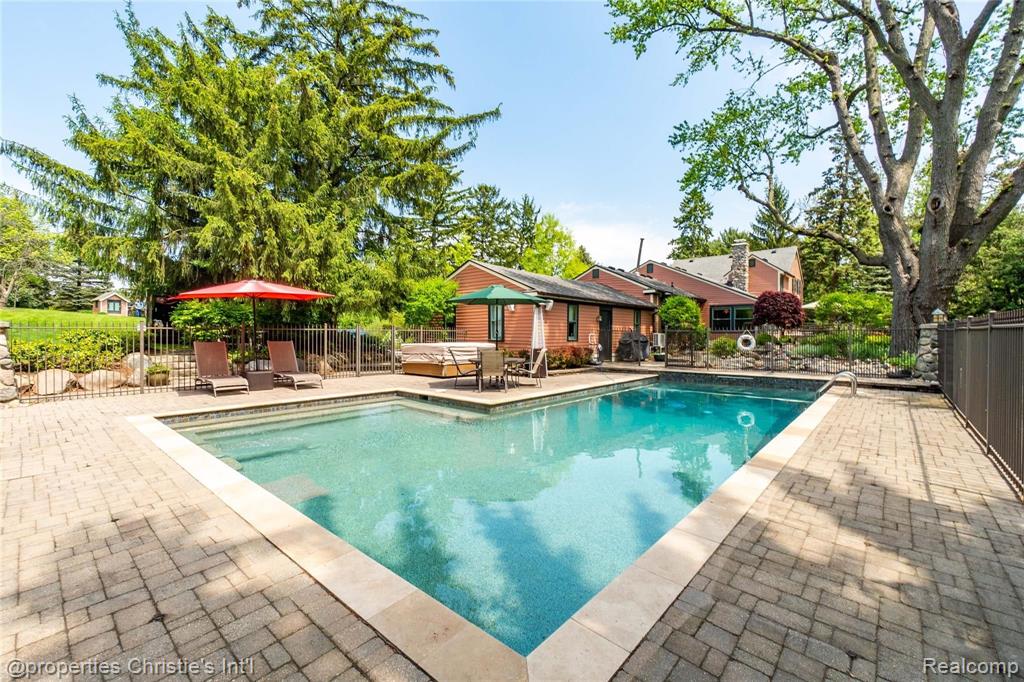 28325 Halsted Road Farmington Hills, MI 48331 - Photo 43 of 50