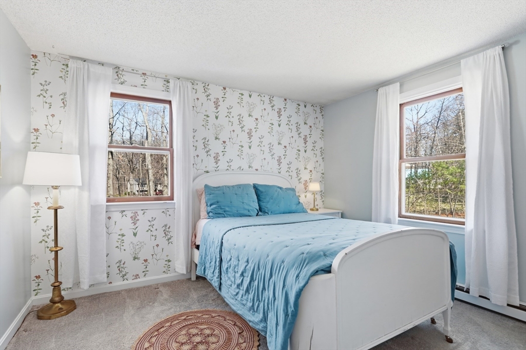 11 Elwood Road Derry, NH 03038 - Photo 20 of 31