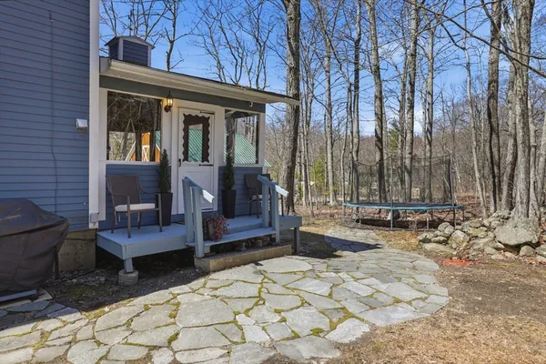 $624,900 | 11 Elwood Road, Derry, NH 03038