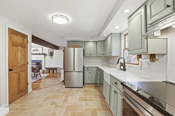 $624,900 | 11 Elwood Road, Derry, NH 03038