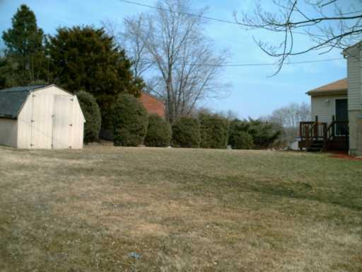 623 Blueberry Road Monroeville, PA 15146 - Photo 8 of 8 Yard/Garden.