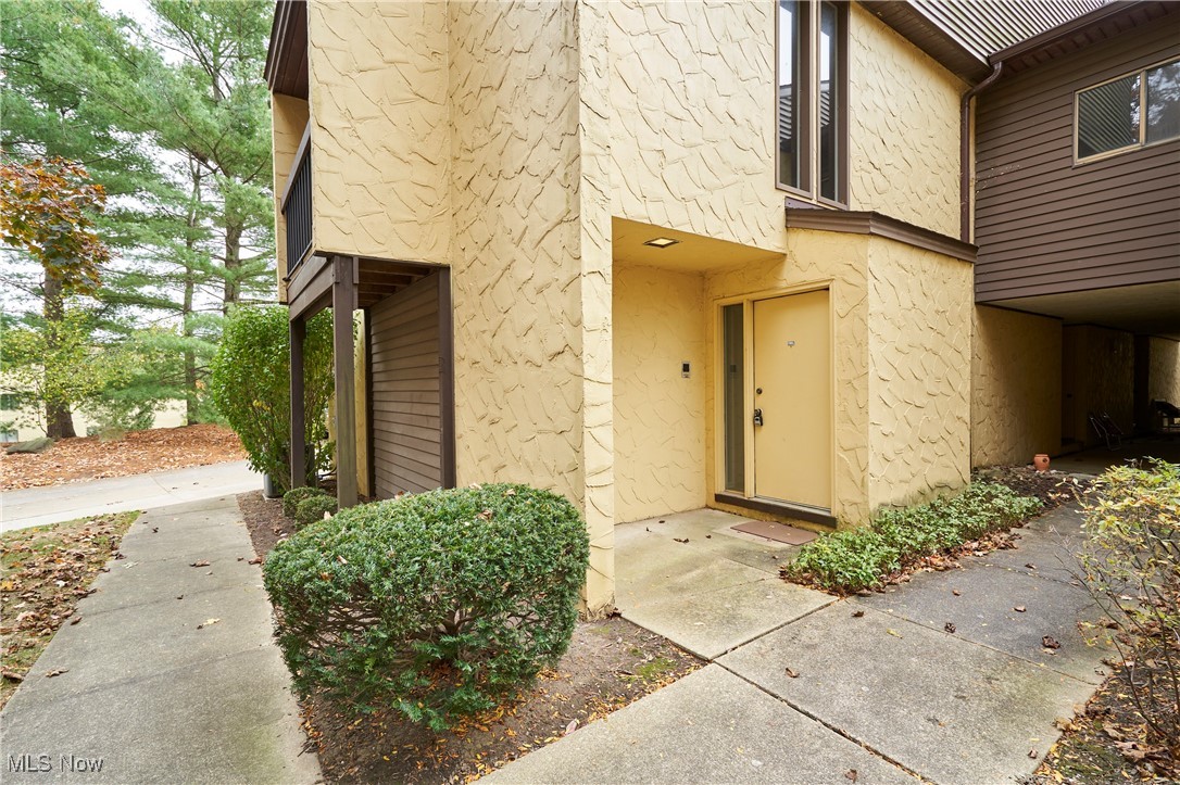 727 Hampton Ridge Drive Akron, OH 44313 - Photo 18 of 20 Gallery Image 18