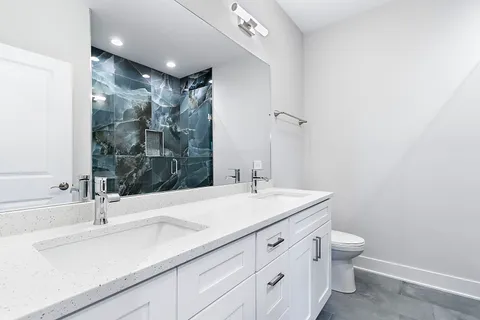 $1,225,000 | 4217 South Indiana Avenue, Chicago, IL 60653