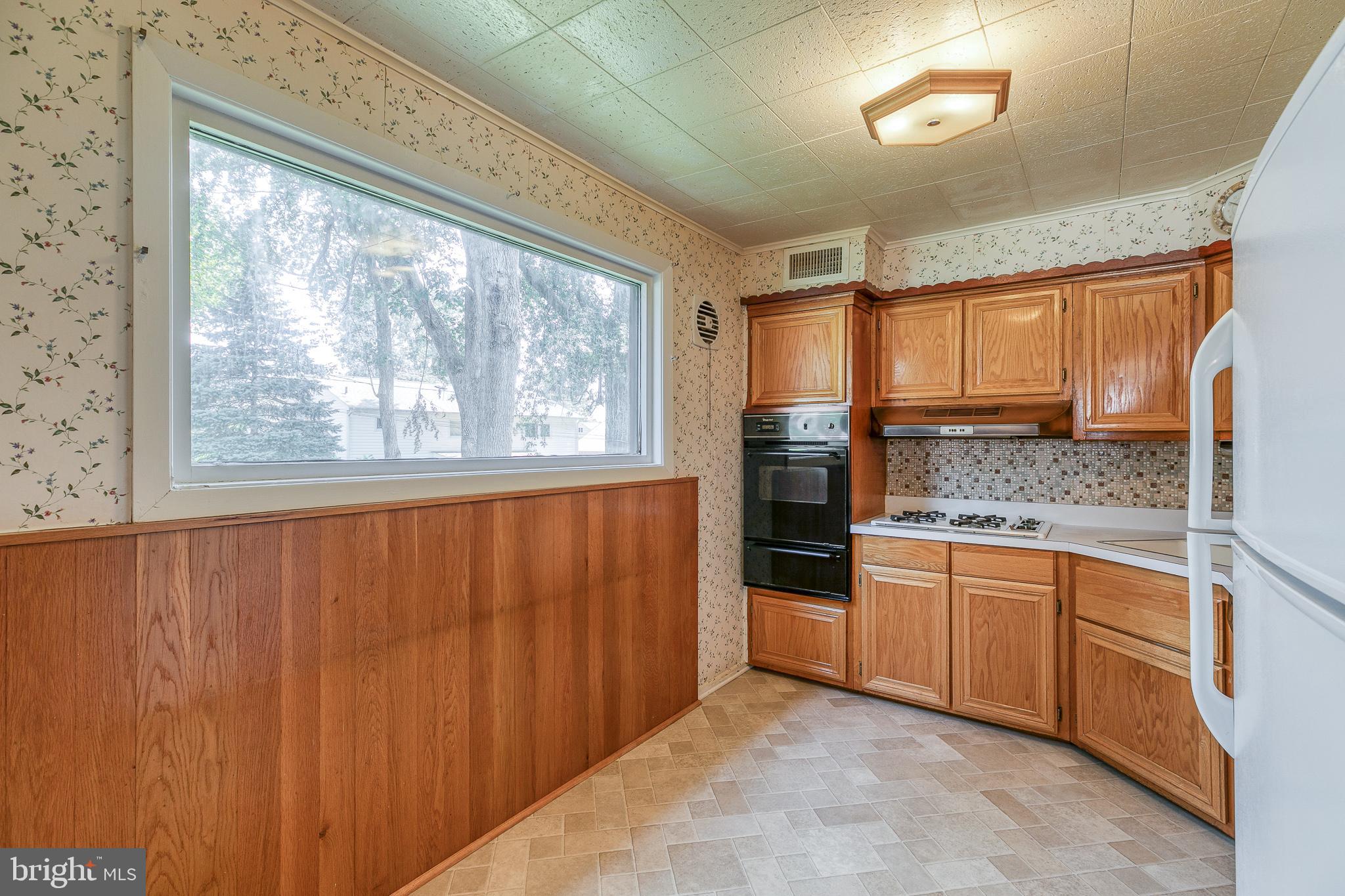 2244 Cambridge Road Broomall, PA 19008 - Photo 14 of 43 Gallery Image 14