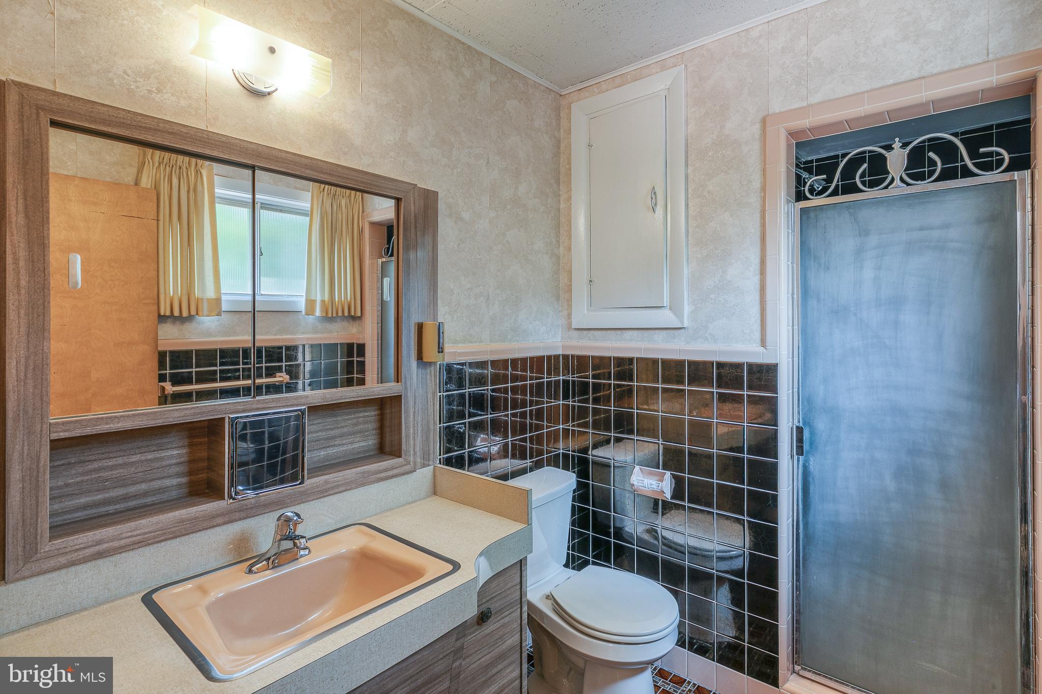 2244 Cambridge Road Broomall, PA 19008 - Photo 21 of 43 Gallery Image 21