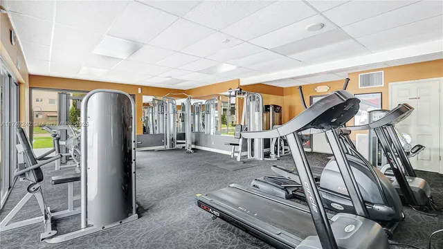 a view of entryway with livingroom