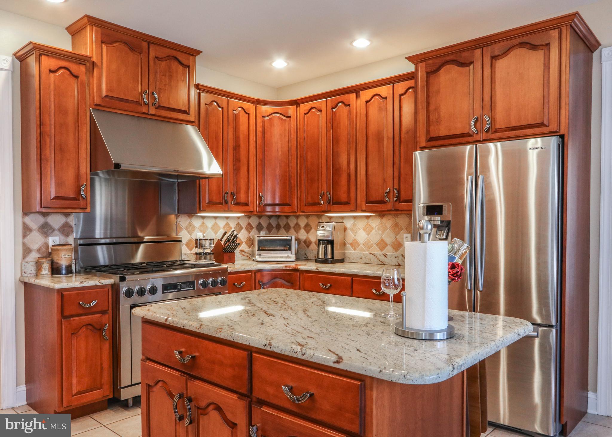 2325 Honeysuckle Road Allentown, PA 18103 - Photo 11 of 44 Gallery Image 11