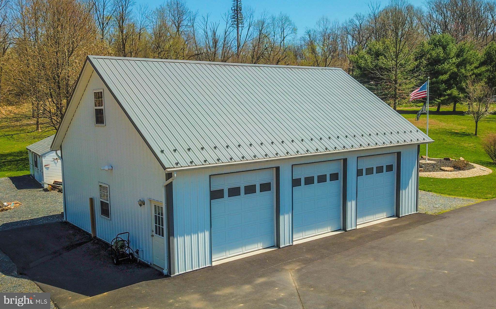 2325 Honeysuckle Road Allentown, PA 18103 - Photo 35 of 44 Gallery Image 35