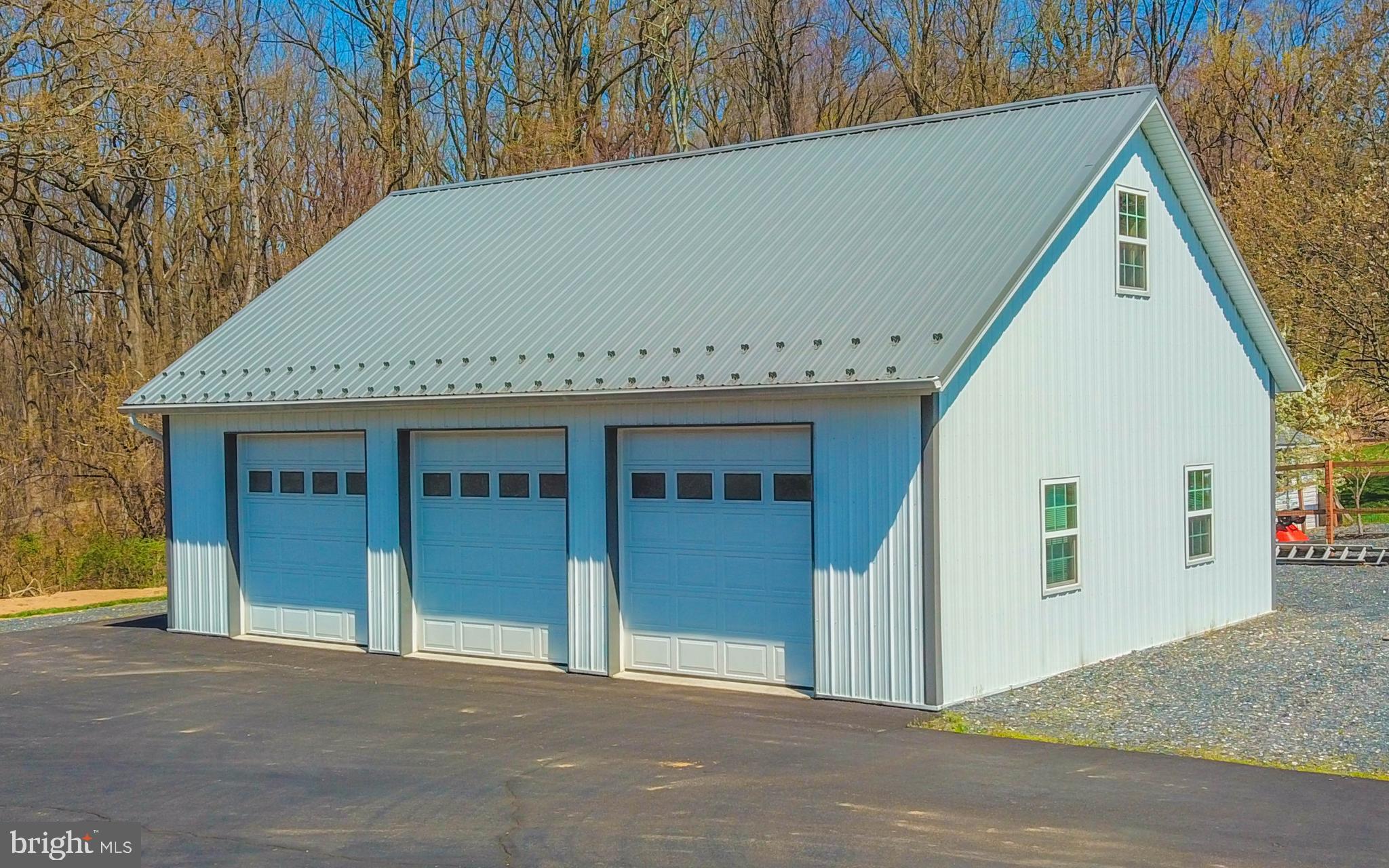 2325 Honeysuckle Road Allentown, PA 18103 - Photo 36 of 44 Gallery Image 36