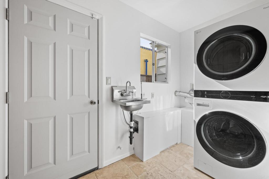 1054 Hermes Avenue Encinitas, CA 92024 - Photo 21 of 37