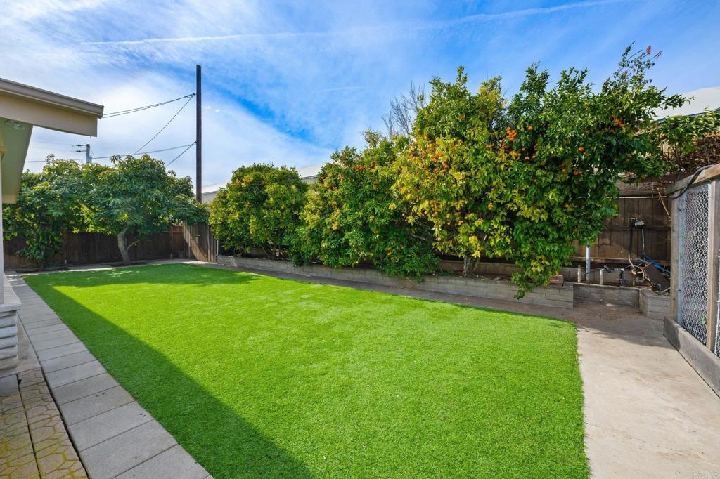 1054 Hermes Avenue Encinitas, CA 92024 - Photo 25 of 37 a view of a backyard with a garden