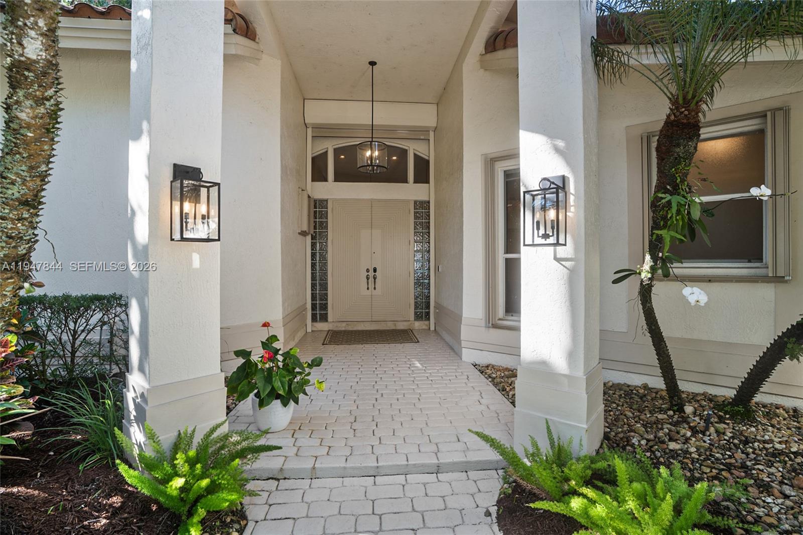 440 Sabal Way Weston, FL 33326 - Photo 3 of 63