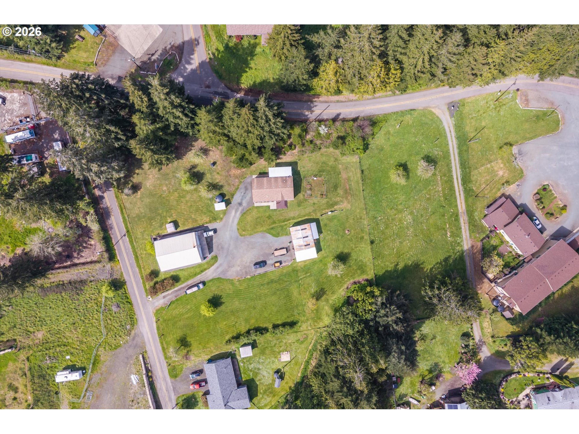 93380 Luscombe Loop Coos Bay, OR 97420 - Photo 30 of 34