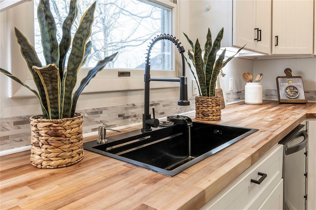 25 Maple Road Greenville, PA 16125 - Photo 4 of 14 a kitchen view with table and chairs