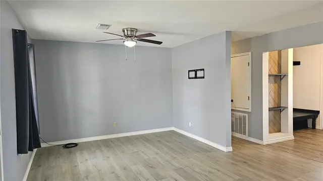 $1,650 | 309 North Street, Trenton, TX 75490