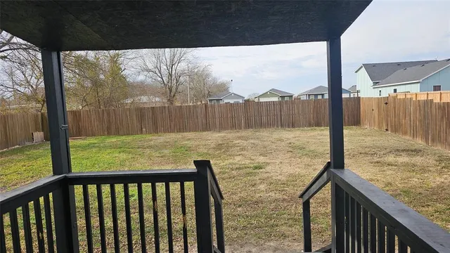 $1,650 | 309 North Street, Trenton, TX 75490