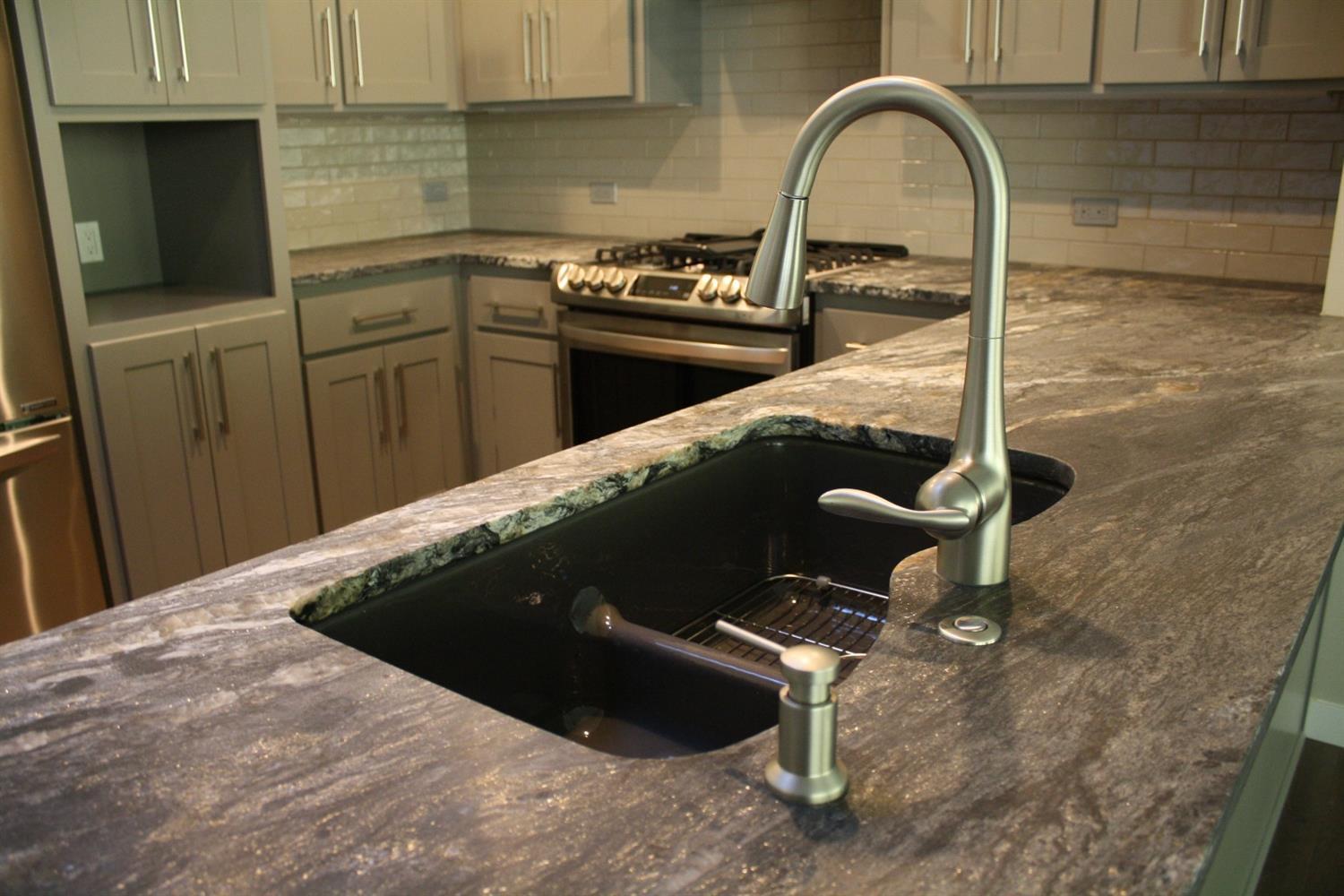 80 William Way Talent, OR 97540 - Photo 22 of 23 EXAMPLE of Suncrest Homes' craftsmanship
