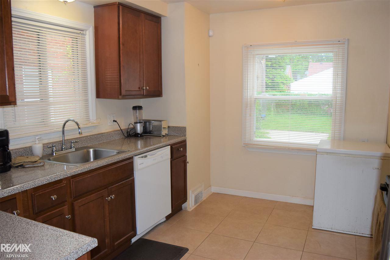 4203 Harvard Road Detroit, MI 48224 - Photo 11 of 29 50000657-10.JPG