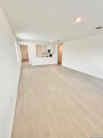 $1,550 | 21042 Sumac Grove, San Antonio, TX 78264