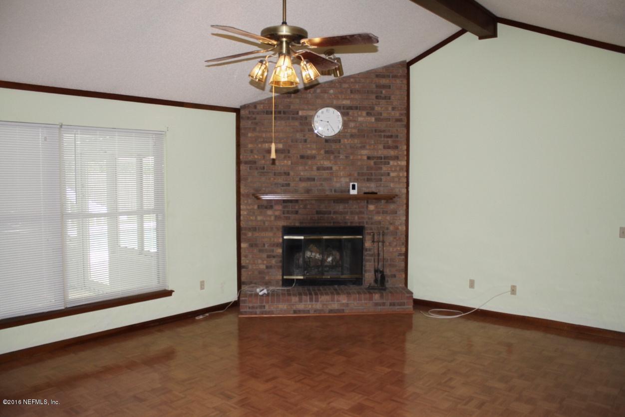 11529 Baskerville Road Jacksonville, FL 32223 - Photo 12 of 29 Family Room View 2