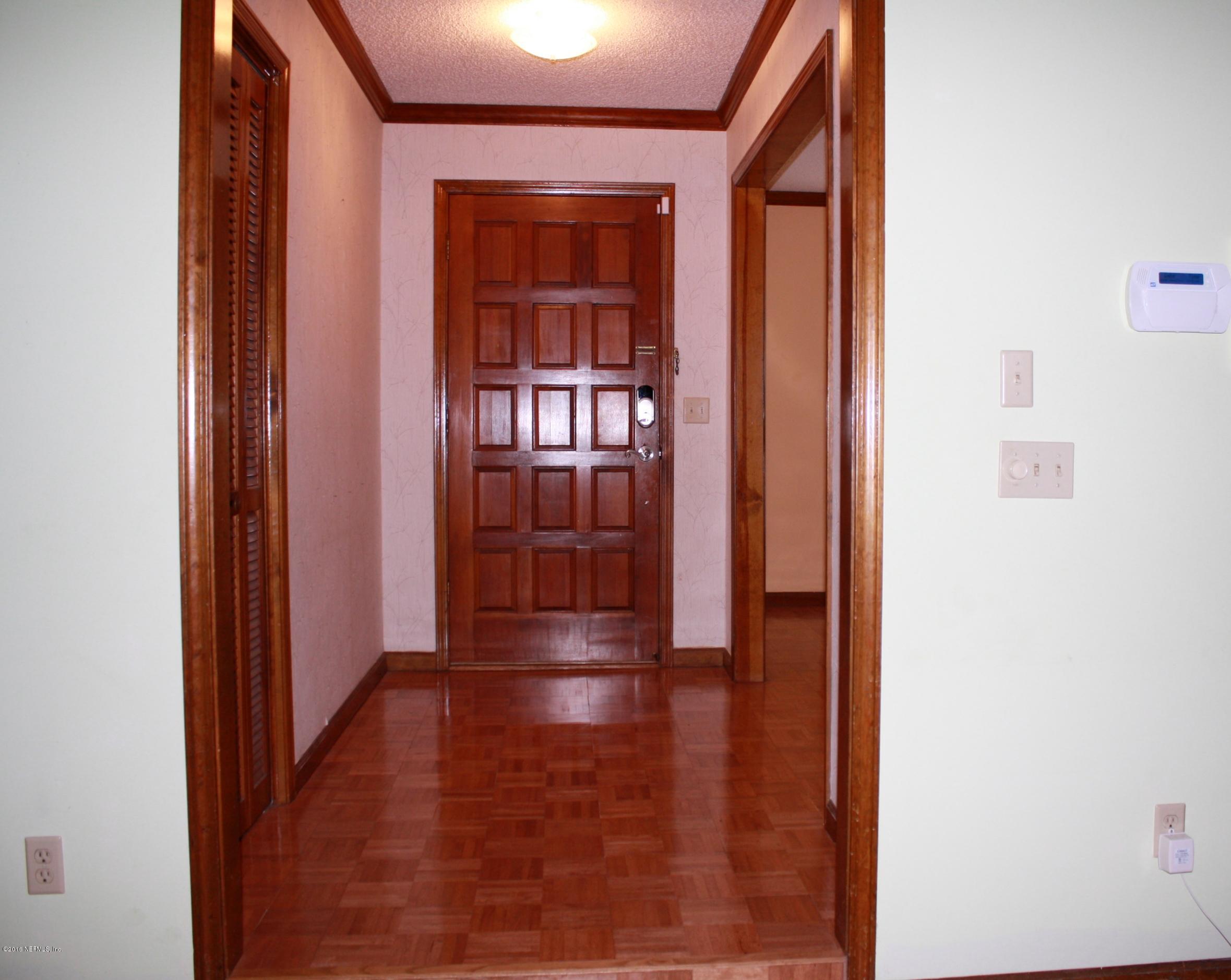 11529 Baskerville Road Jacksonville, FL 32223 - Photo 3 of 29 Foyer