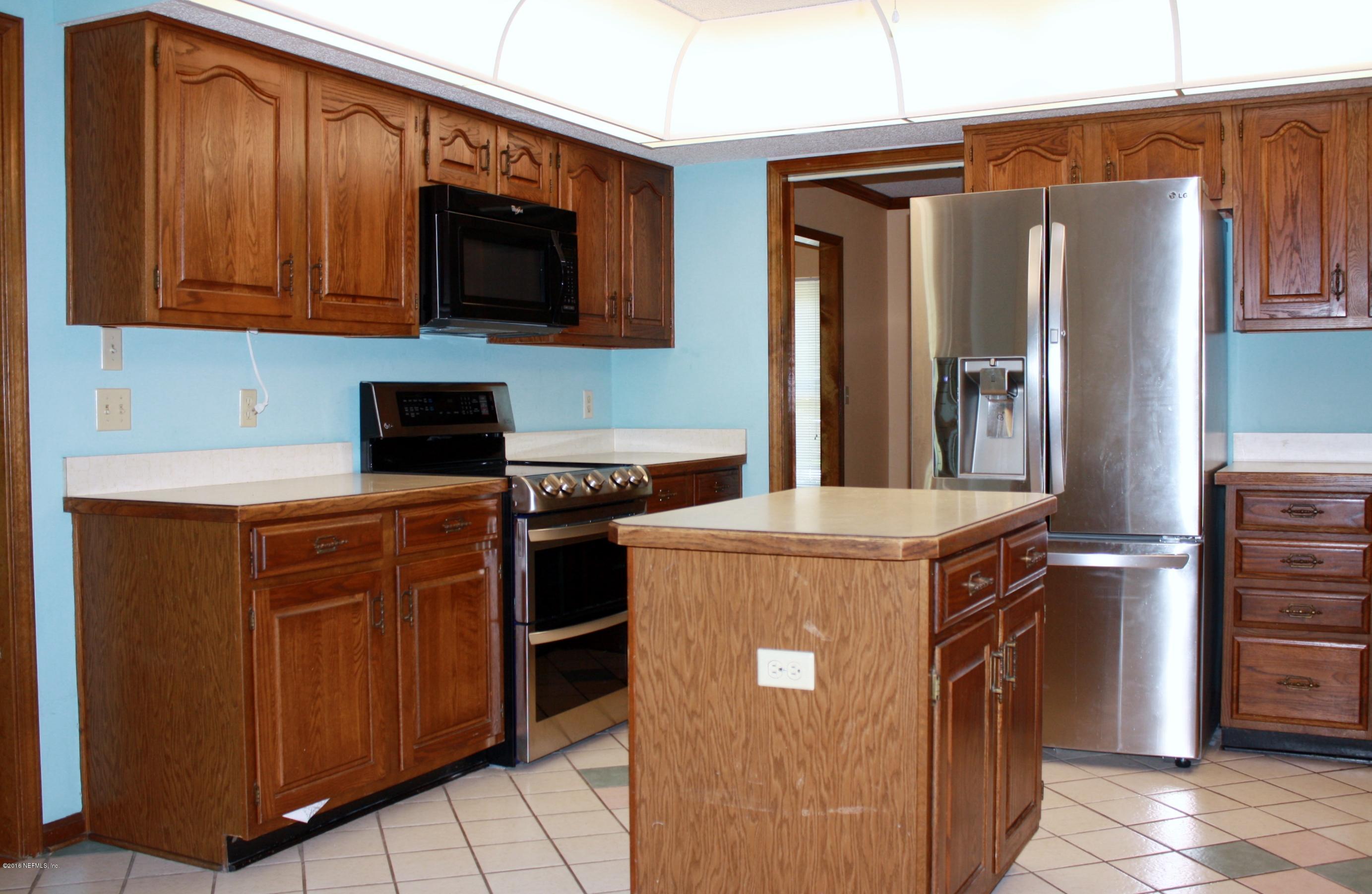 11529 Baskerville Road Jacksonville, FL 32223 - Photo 7 of 29 Kitchen View 2