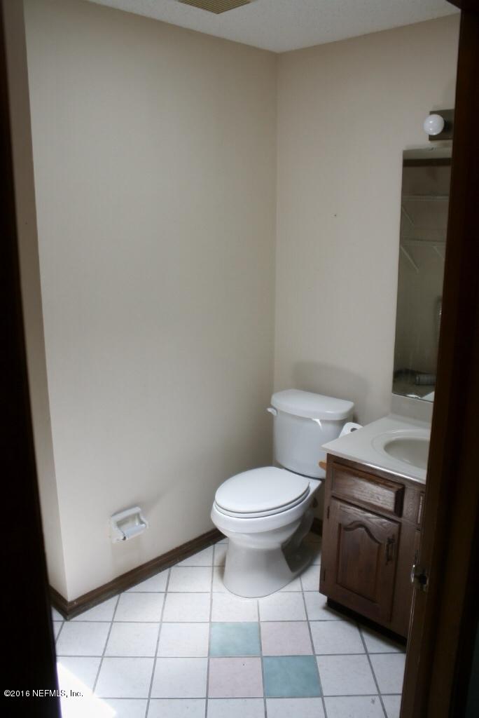 11529 Baskerville Road Jacksonville, FL 32223 - Photo 9 of 29 Half Bathroom