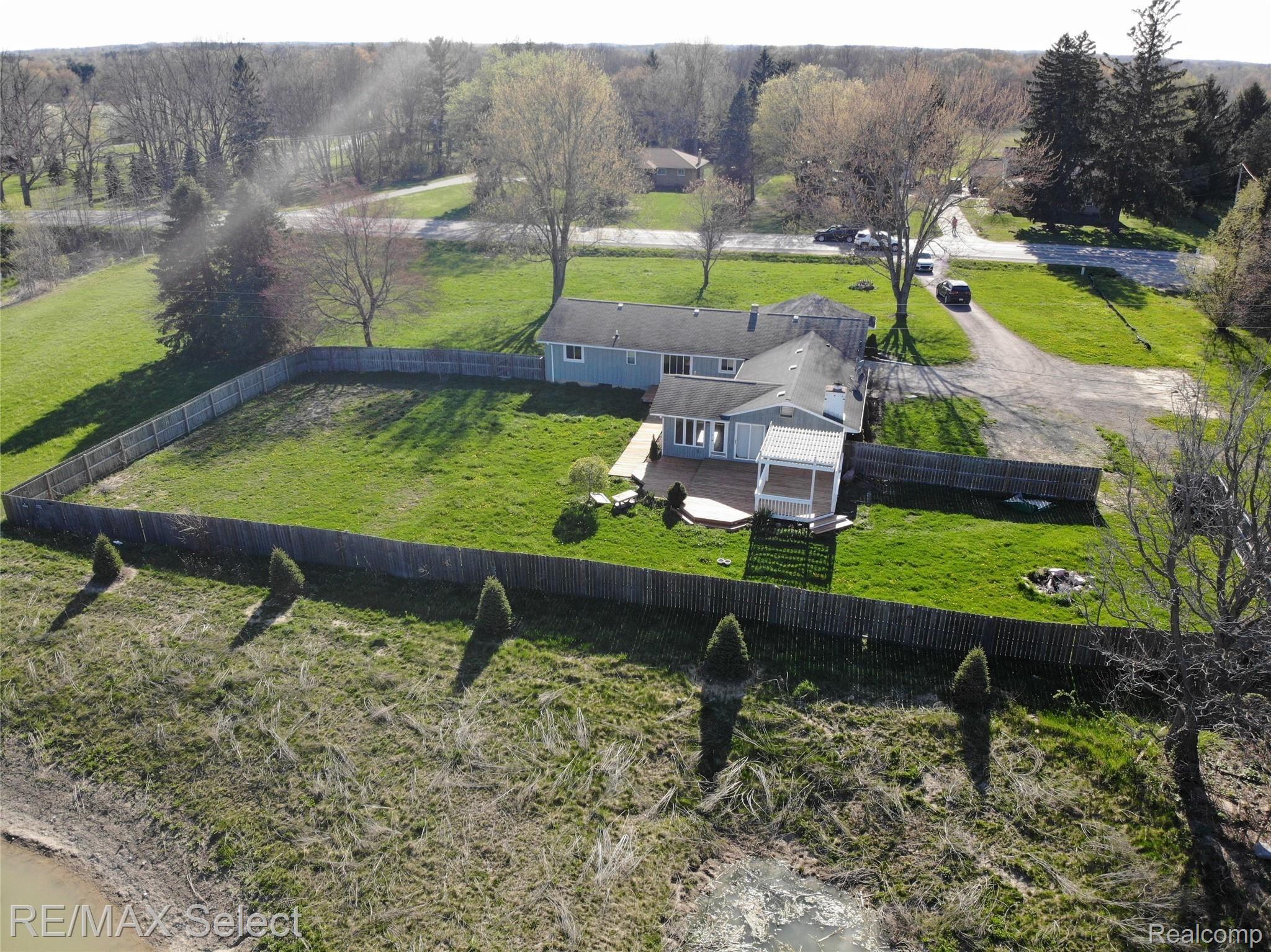 3080 Oak Grove Road Howell, MI 48855 - Photo 14 of 62 3080 Oak Drive Road 17.JPG