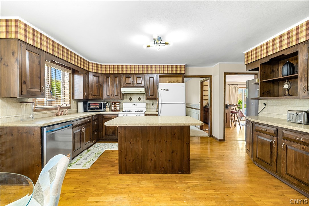 2002 Tamarack Street Rome, NY 13440 - Photo 15 of 40 kitchen