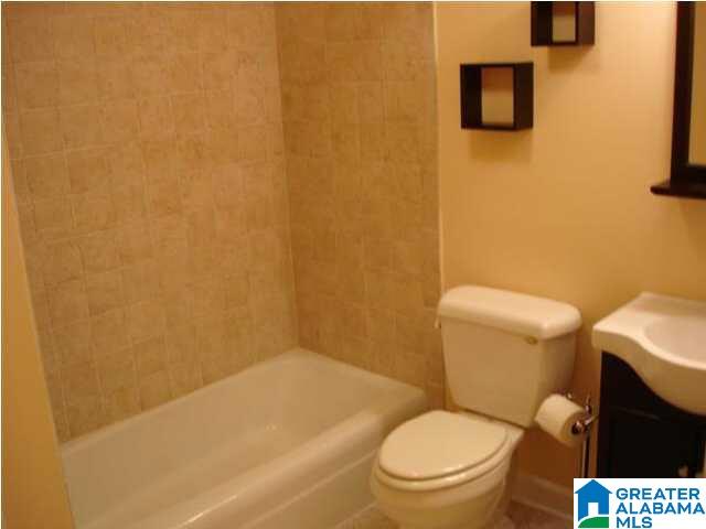 57 Hanover Circle, Unit 122 Birmingham, AL 35205 - Photo 22 of 32