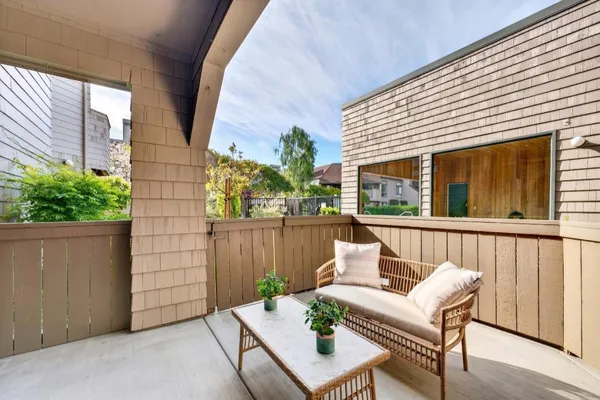 $999,000 | 9 Cove Lane, Redwood City, CA 94065