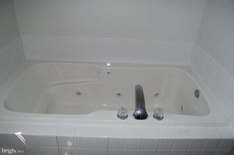 64 Ritters Lane Owings Mills, MD 21117 - Photo 18 of 26 Whirlpool tub
