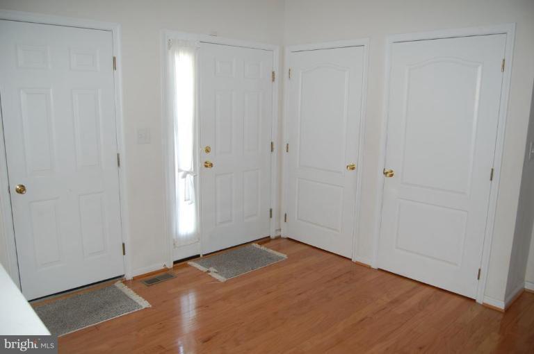 64 Ritters Lane Owings Mills, MD 21117 - Photo 23 of 26 Entrance / Foyer