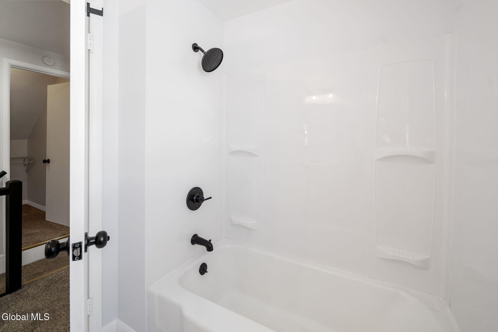 152 Chiswell Road Schenectady, NY 12304 - Photo 17 of 35 25-152ChiswellRd_25