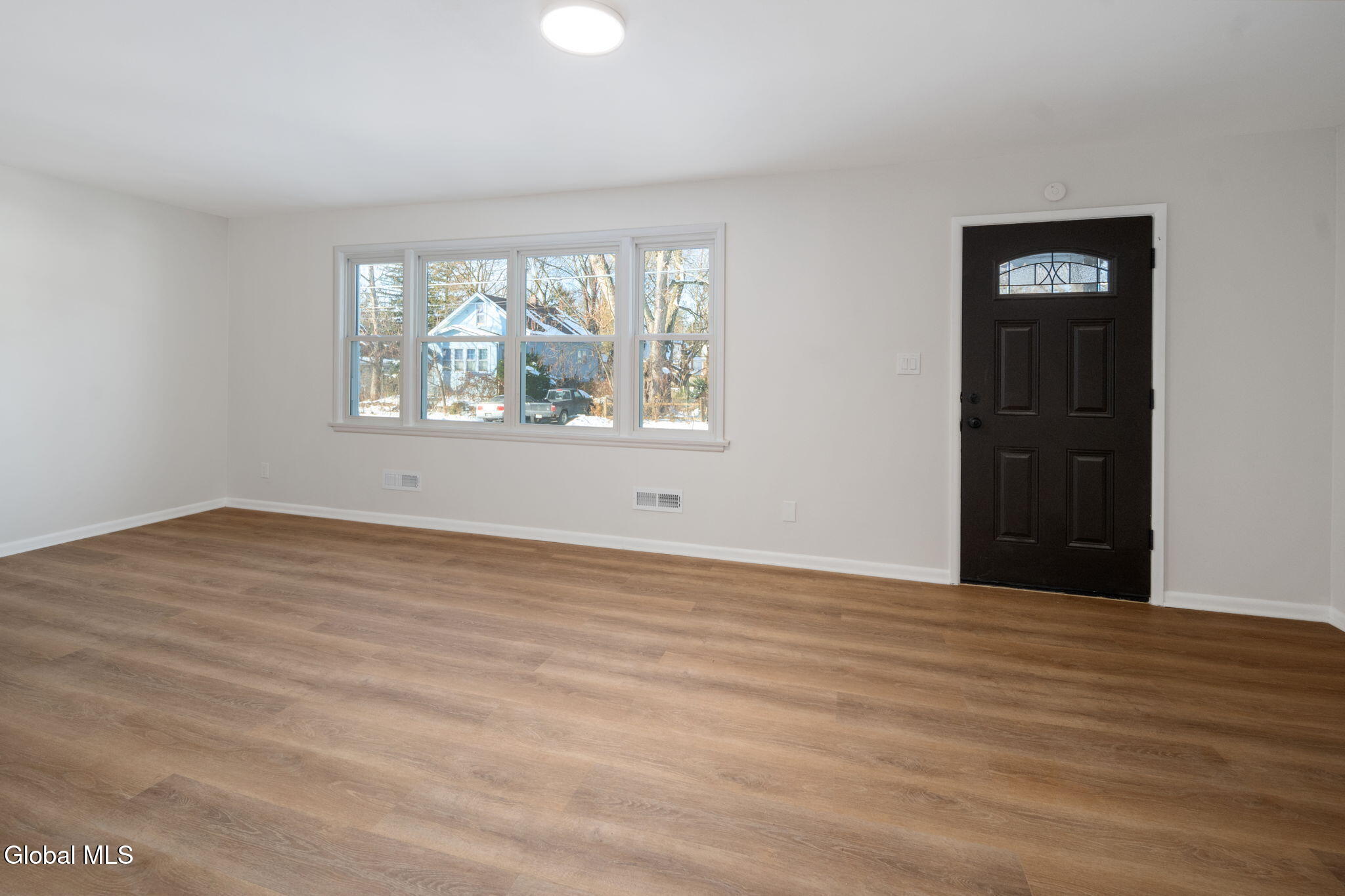 152 Chiswell Road Schenectady, NY 12304 - Photo 19 of 35 6-152ChiswellRd_06