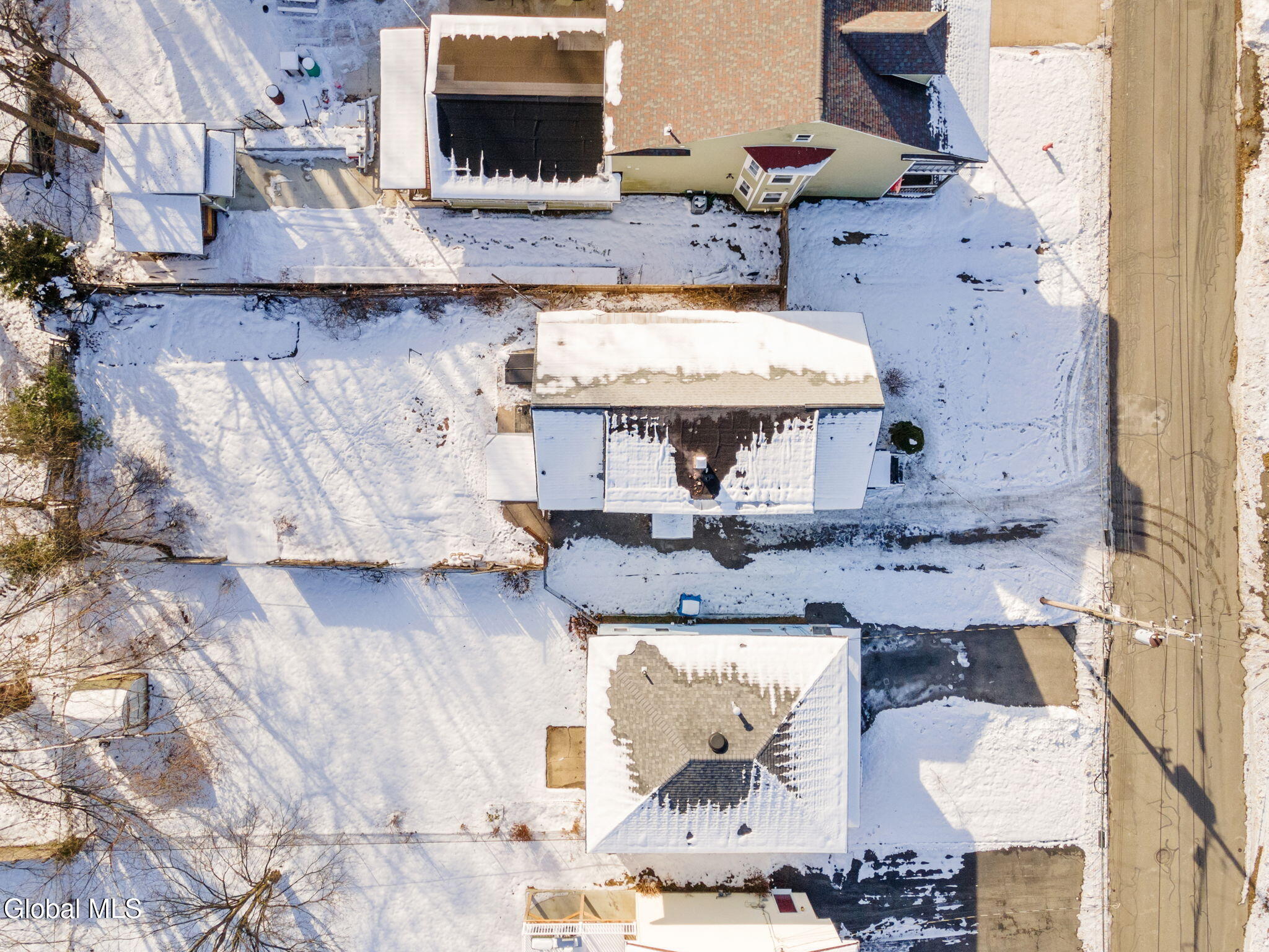 152 Chiswell Road Schenectady, NY 12304 - Photo 7 of 35 36-152ChiswellRd_36